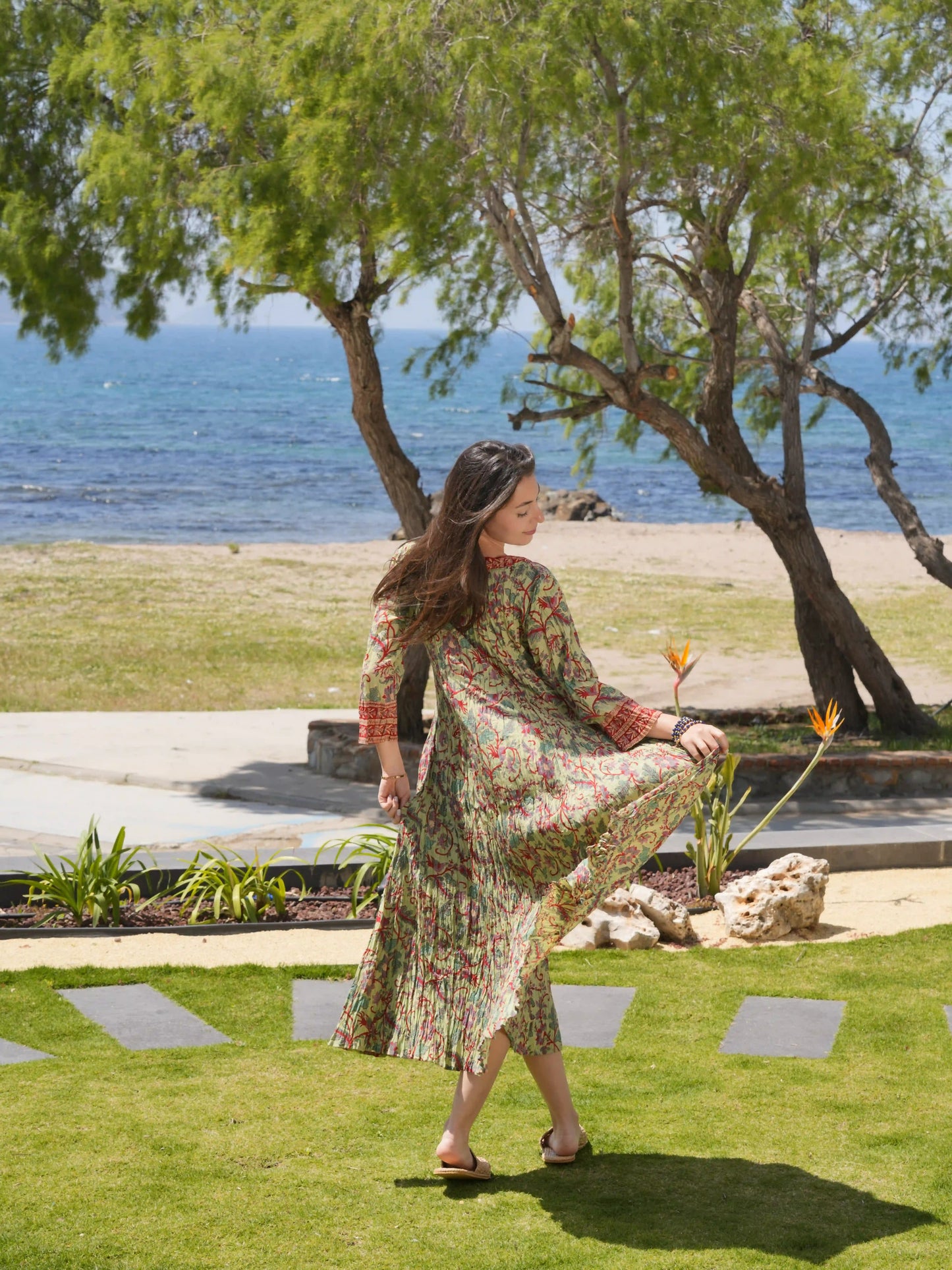 MEVLANA KOLLU ELBİSE D25-86I