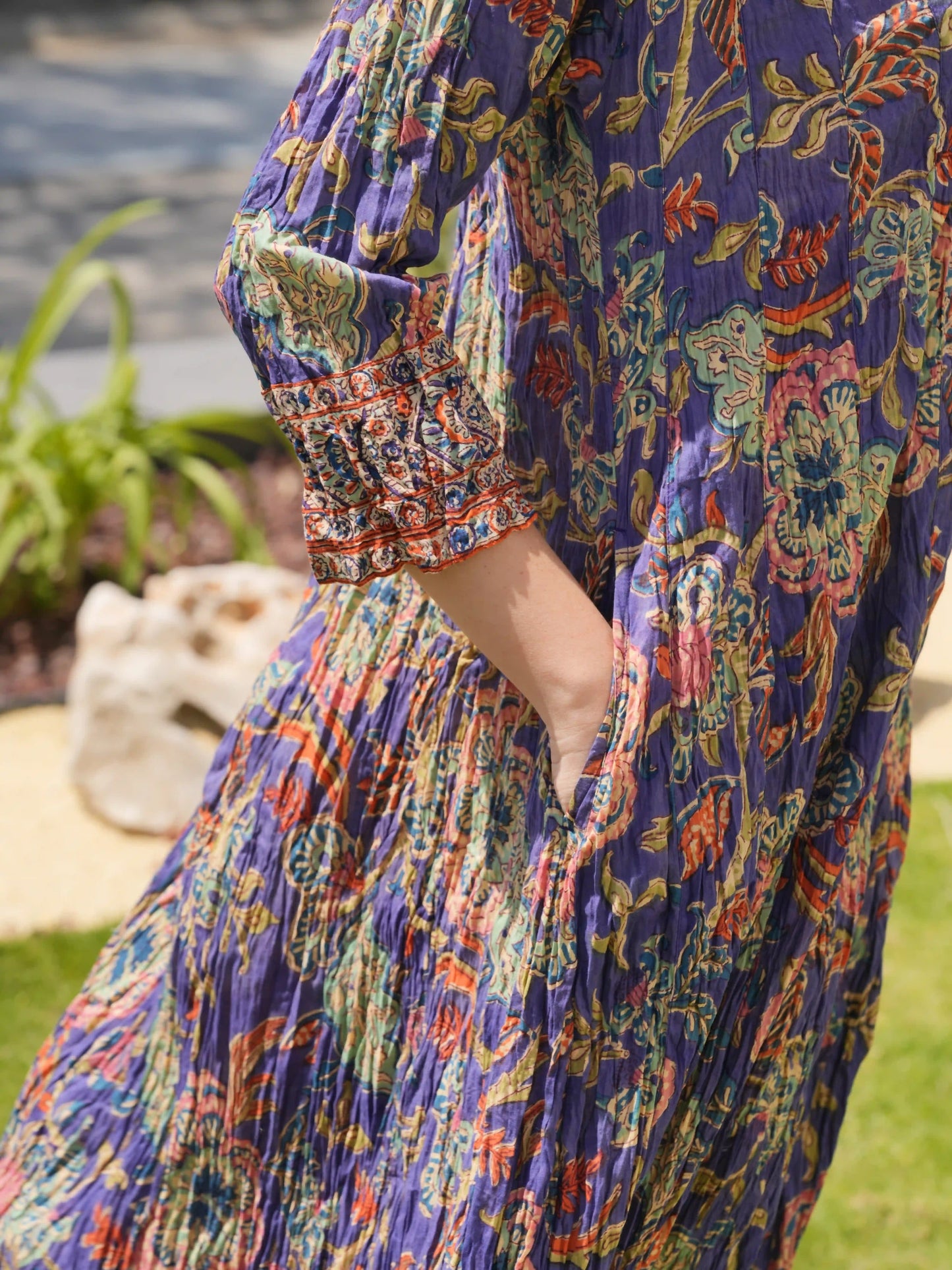 MEVLANA KOLLU ELBİSE D25-86F