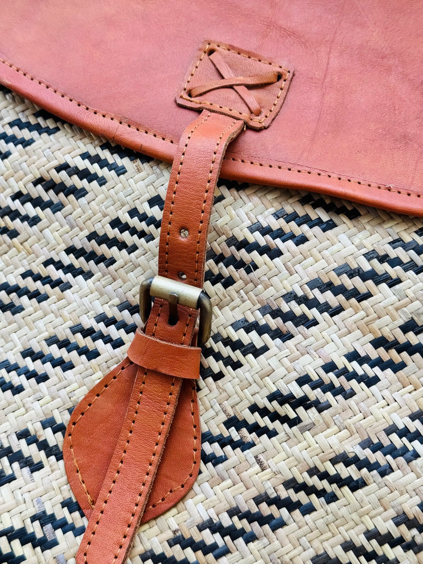 RATTAN BORNEO SIRT ÇANTASI 01
