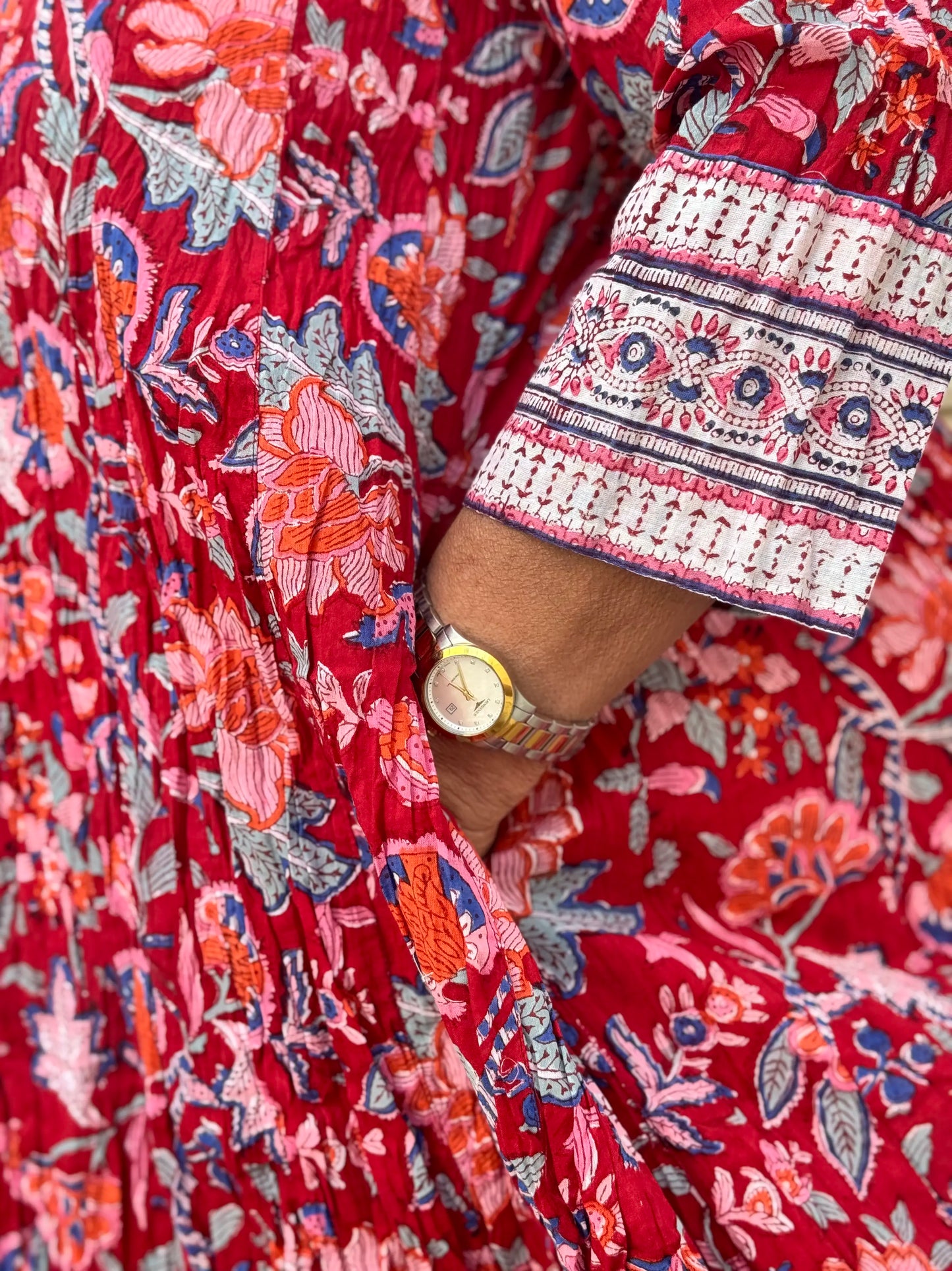 MEVLANA KOLLU ELBİSE D25-86K