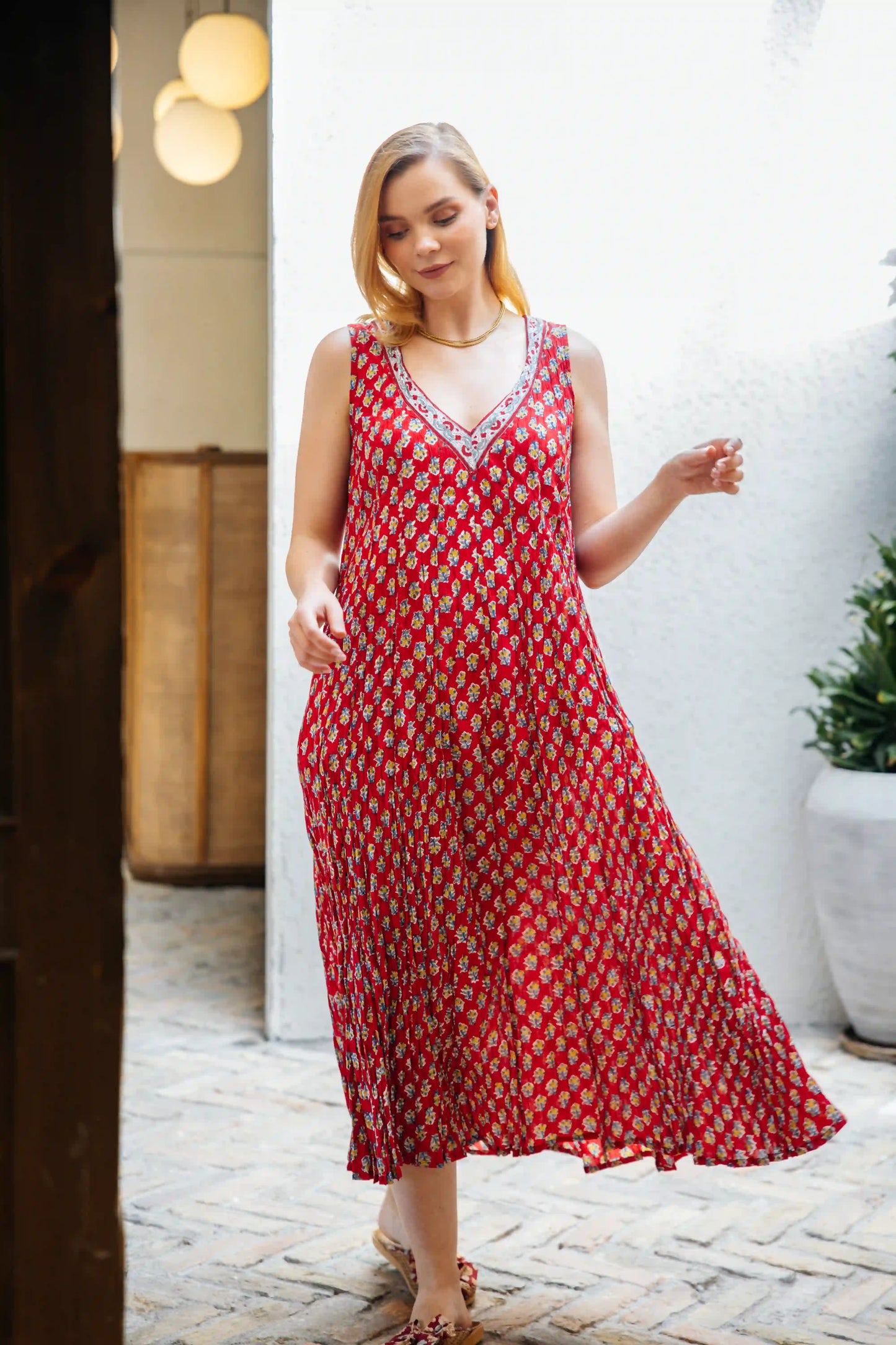 MEVLANA KOLSUZ ELBİSE D25-115F