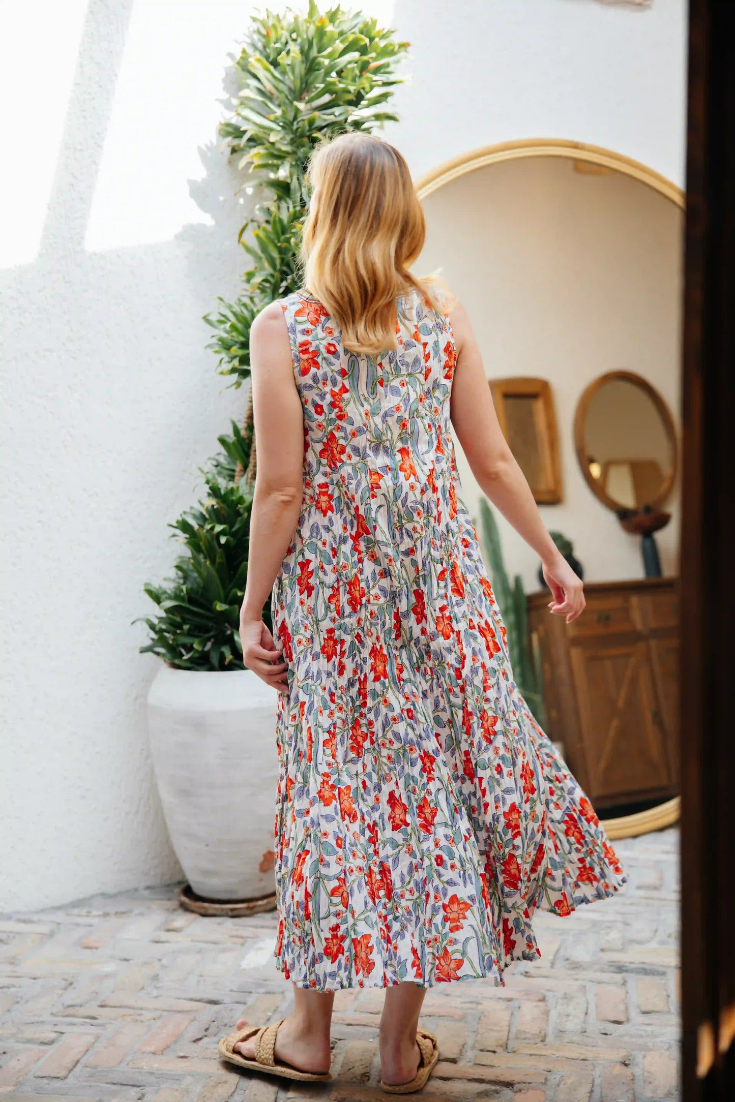 MEVLANA KOLSUZ ELBİSE D25-115E