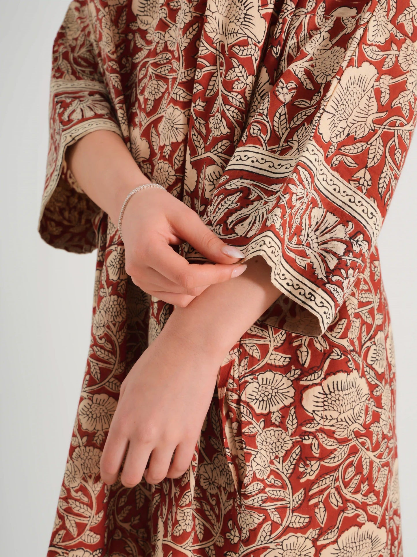 STANDART V YAKA ELBİSE JAY25-30E