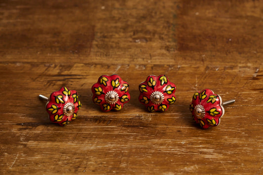 4'LÜ DESENLİ SARI ÇİÇEK 5X5 CM EL BOYAMA KNB-26