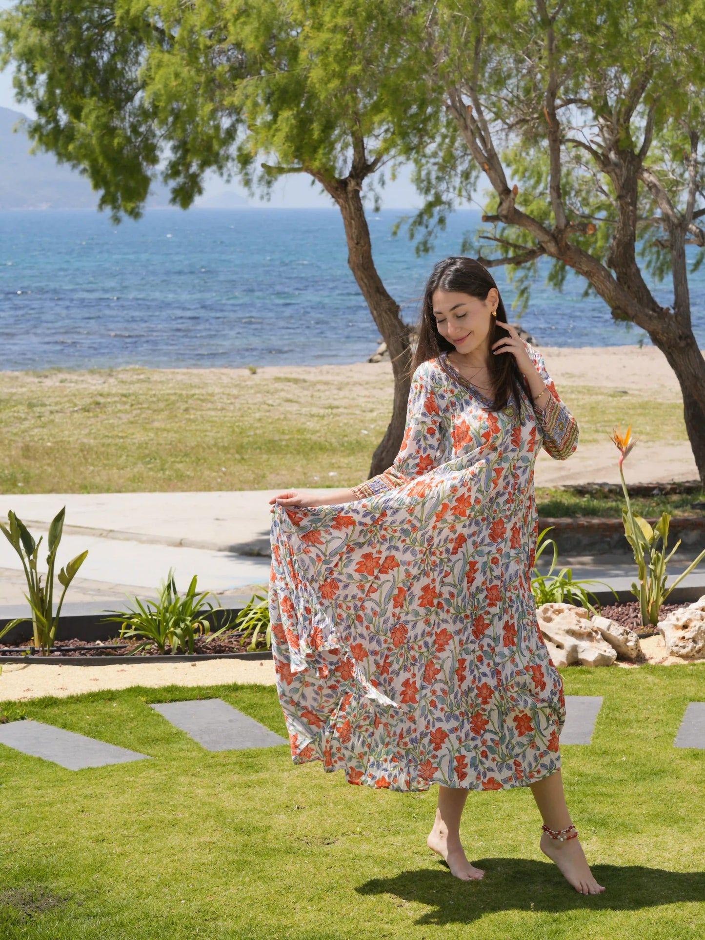 MEVLANA KOLLU ELBİSE D25-86H