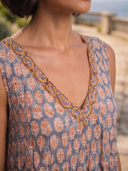 MEVLANA KOLSUZ ELBİSE IP26-30A