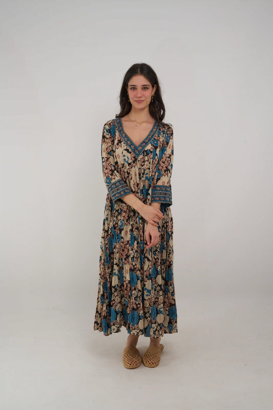 MEVLANA KOLLU ELBİSE D25-86D