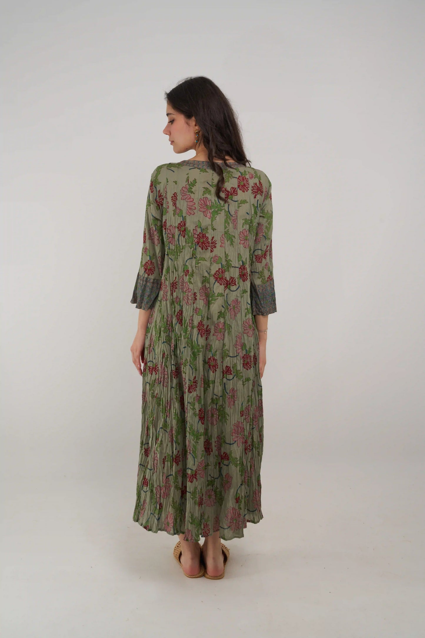 MEVLANA KOLLU ELBİSE D25-86B